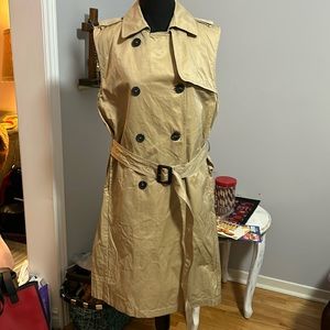 Beautiful unbranded Sleeveless Coat